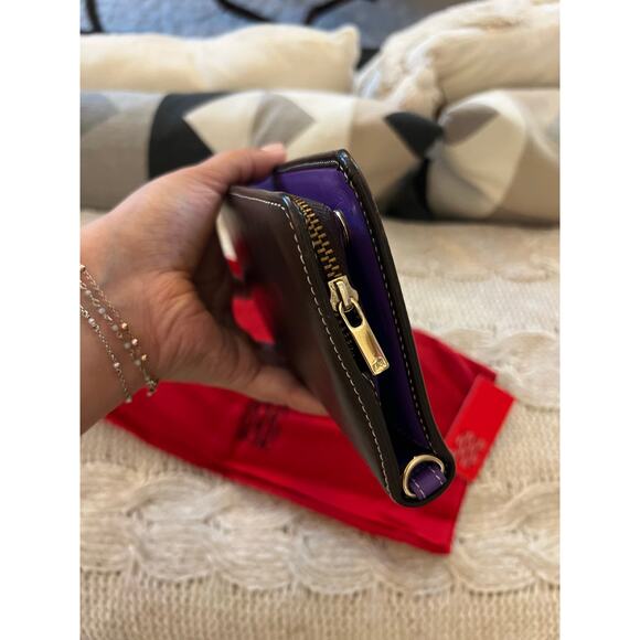 Carolina Herrera Long Leather Wallet in Dark Brown with Purple interior lining.✨ - Picture 8 of 11